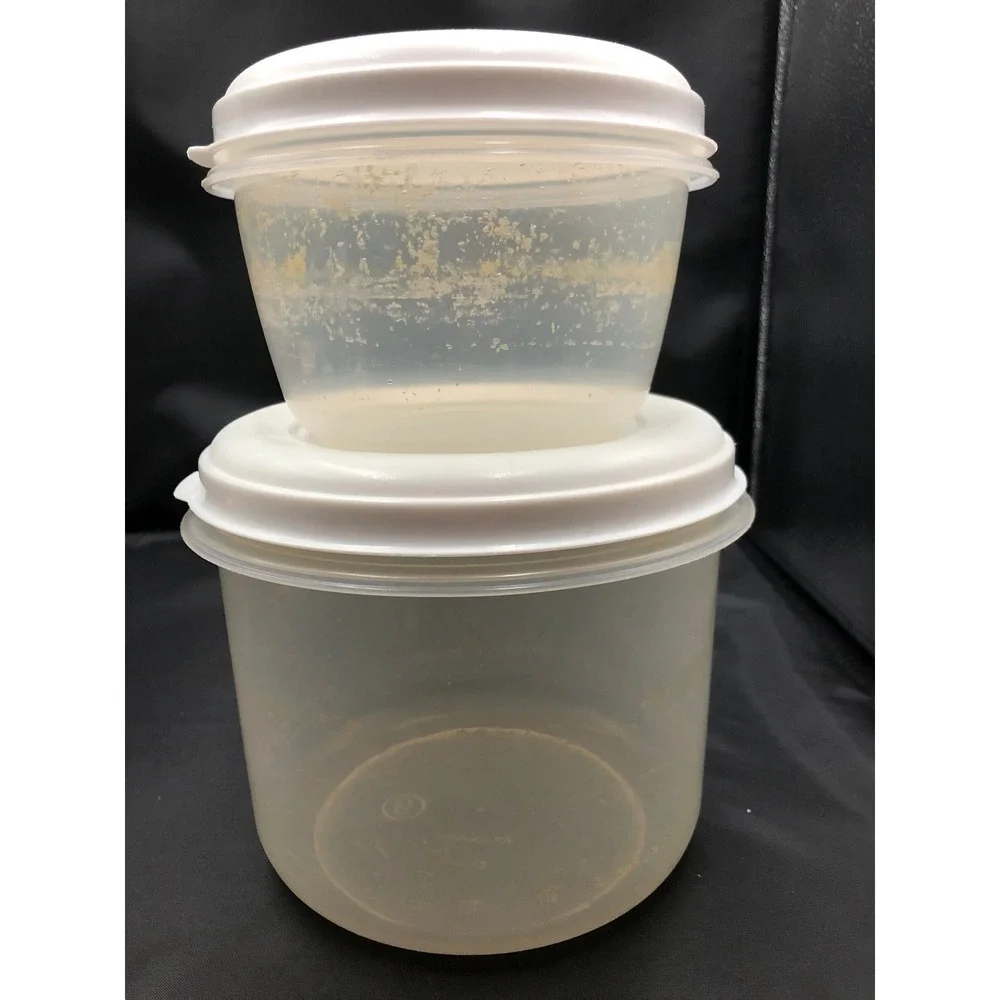 2 -VTG Rubbermaid Servin Saver Round Food Storage Containers 10 & 4 Cup 1980s